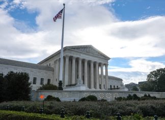 ABD Yüksek Mahkemesi, camilere yönelik casusluk davasında FBI aleyhine karar verdi