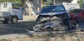 Lefkoşa'da sabah saatlerinde meydana gelen trafik kazası, ucuz atlatıldı.