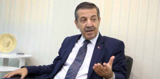 Dışişleri Bakanı Tahsin Ertuğruloğlu