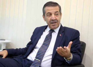 Dışişleri Bakanı Tahsin Ertuğruloğlu