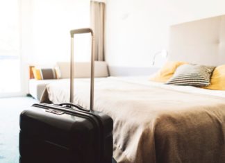 Bafra’da otel odasında hırsızlık: 21 yaşında bir erkek zanlı tutuklandı