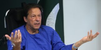 Pakistan'da İmran Han iyileşince protestolara başlayacağını açıkladı