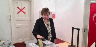 Türkiye'deki Cumhurbaşkanı ve Milletvekili Seçimleri için Finlandiya'da oy verme işlemi başladı
