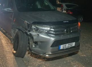 Dr. Küçük Bulvarında bir araç karşı şeride uçtu