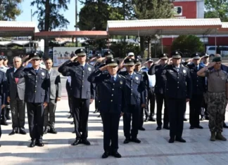 Polis