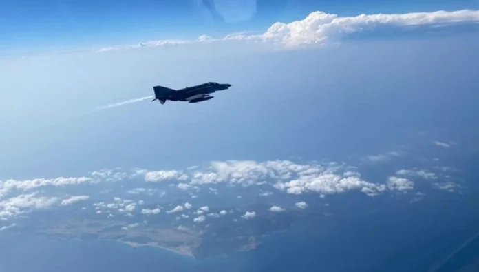 Türk Hava Kuvvetleri'nden Kıbrıs adası