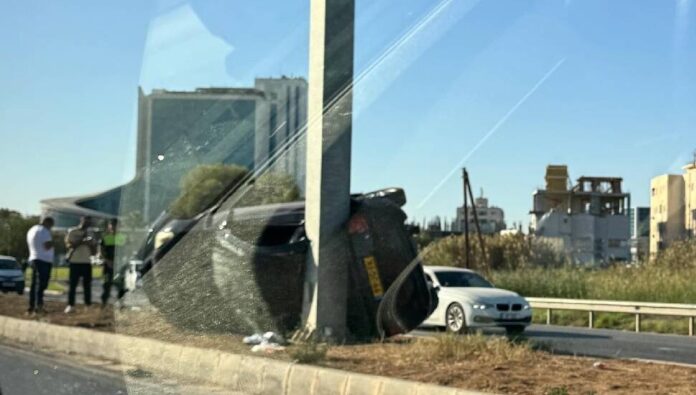 Gönyeli Çemberi kaçış yolunda korkutan kaza: 2 kişi yaralandı