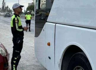 Polis