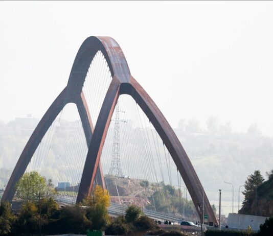 Arnavutluk ile Kosova’yı bağlayan "Büyük Kukes Köprüsü" trafiğe açıldı