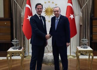 Erdoğan, Rutte ile telefonda görüştü