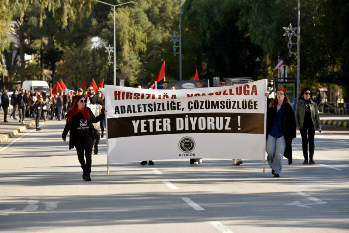 KTOEÖS Meclis önündeydi…Selma Eylem: Çözüm önerilerimizi Meclis’e sunacağız