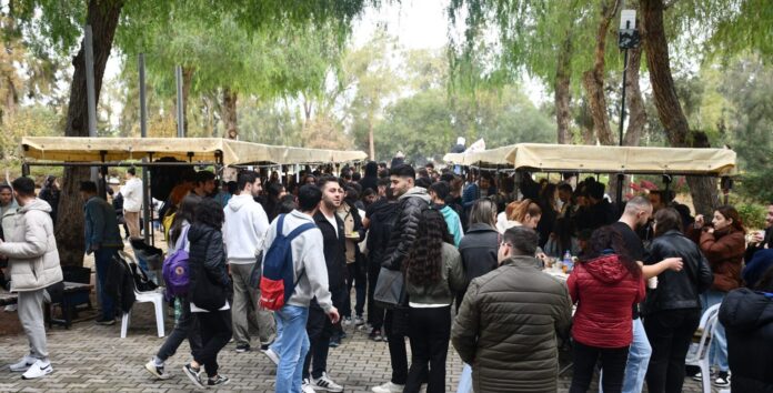 DAÜ YDİHO, Şampiyon Melekleri Yaşatma Derneği yararına kermes düzenledi