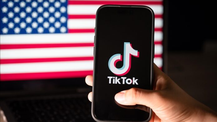 Trump, TikTok yasağının ertelenmesi için Yüksek Mahkemeye başvurdu