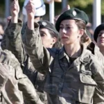 Güney Kıbrıs'ta kadınların gönüllü olarak askerliğe alınabilecek