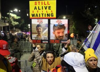 Serbest bırakılan İsrailli esirler, Başbakan Netanyahu'ya ateşkes anlaşmasını uygulaması çağrısı yaptı